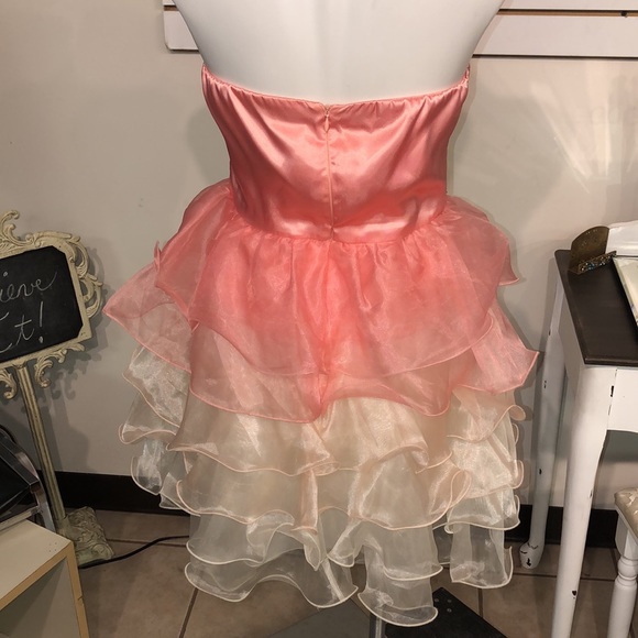 Bee Darlin Dress - Picture 2 of 6